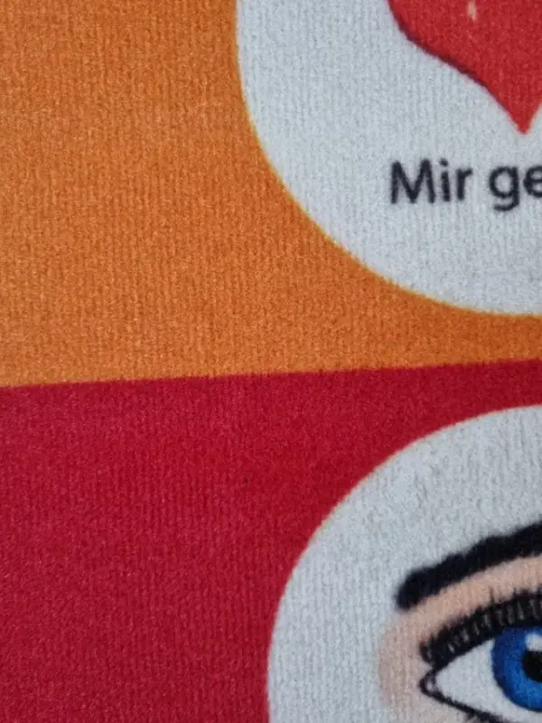 Friedensteppich in Teppichqualität Detailbild